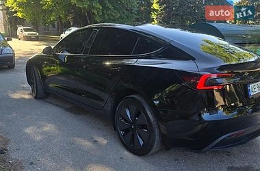 Седан Tesla Model 3 2024 в Дніпрі