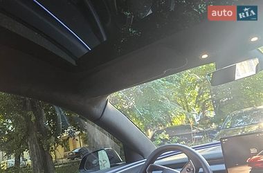 Седан Tesla Model 3 2024 в Дніпрі