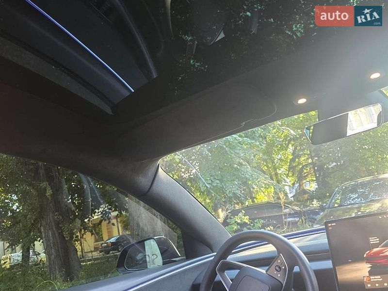 Седан Tesla Model 3 2024 в Дніпрі