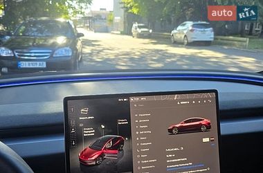 Седан Tesla Model 3 2024 в Дніпрі