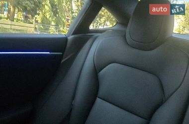 Седан Tesla Model 3 2024 в Дніпрі