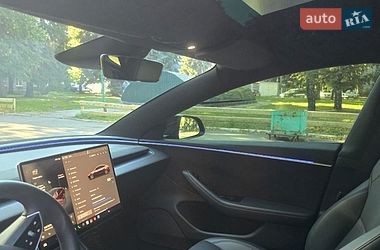 Седан Tesla Model 3 2024 в Дніпрі
