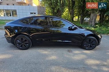 Седан Tesla Model 3 2024 в Дніпрі