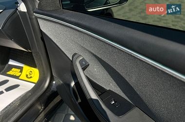 Седан Tesla Model 3 2024 в Мукачево