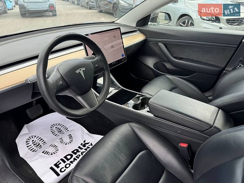Седан Tesla Model 3 2020 в Луцьку фото 12 Седан Tesla Model 3 2020 в Луцьку