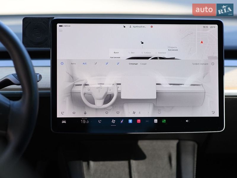 Седан Tesla Model 3 2022 в Киеве
