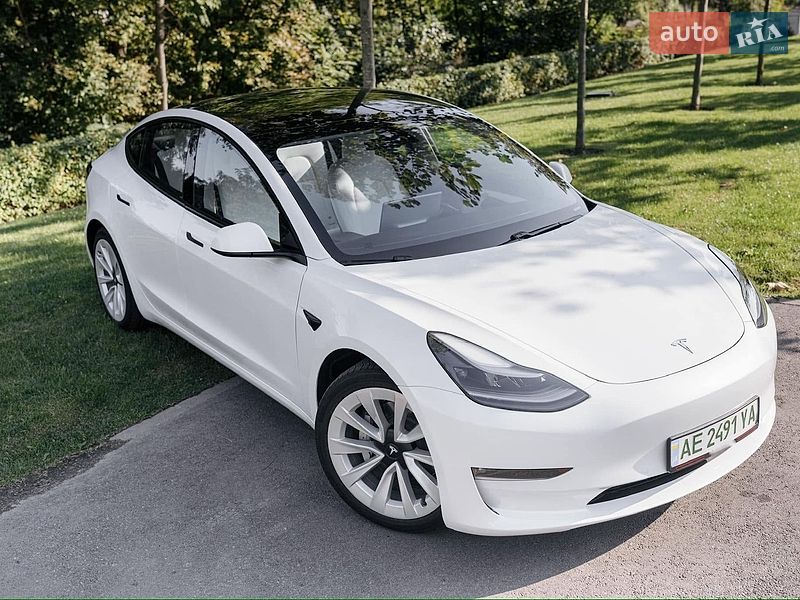 Tesla Model 3 2021