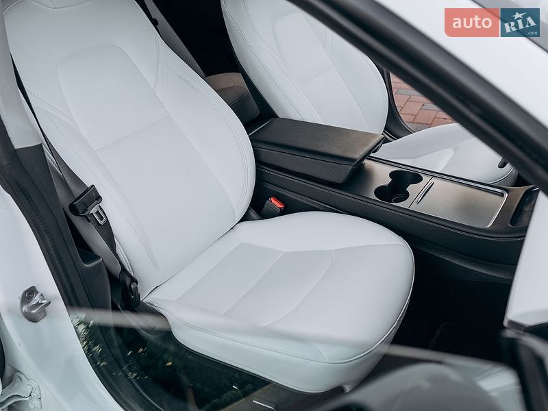 Седан Tesla Model 3 2023 в Киеве фото 13 Седан Tesla Model 3 2023 в Киеве