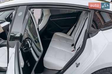 Седан Tesla Model 3 2023 в Києві