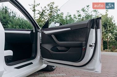 Седан Tesla Model 3 2023 в Києві