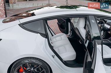 Седан Tesla Model 3 2023 в Києві