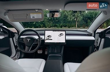 Седан Tesla Model 3 2023 в Києві