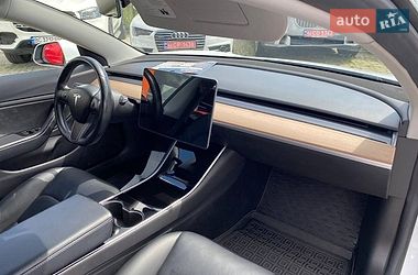 Седан Tesla Model 3 2018 в Львове фото 8 Седан Tesla Model 3 2018 в Львове