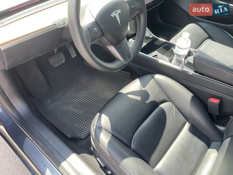 Седан Tesla Model 3 2019 в Киеве фото 19 Седан Tesla Model 3 2019 в Киеве