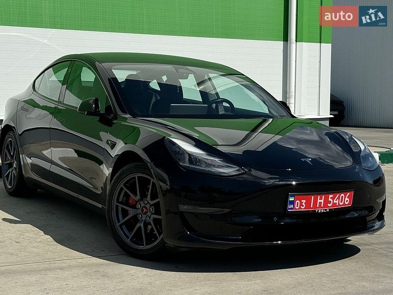 Седан Tesla Model 3 2022 в Олександрії