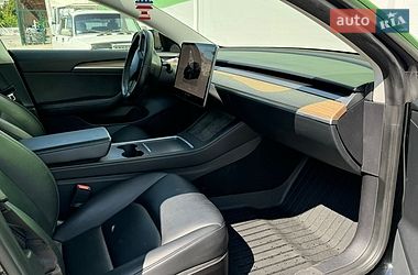 Седан Tesla Model 3 2022 в Олександрії