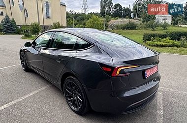 Седан Tesla Model 3 2025 в Киеве фото 4 Седан Tesla Model 3 2025 в Киеве