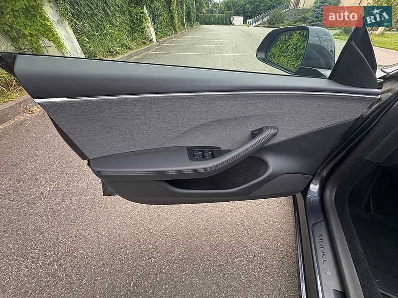 Седан Tesla Model 3 2025 в Киеве фото 18 Седан Tesla Model 3 2025 в Киеве
