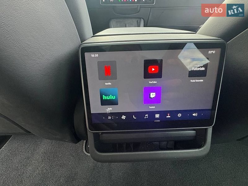 Седан Tesla Model 3 2025 в Киеве фото 36 Седан Tesla Model 3 2025 в Киеве