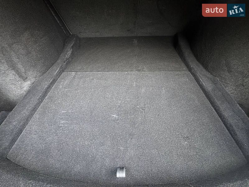 Седан Tesla Model 3 2025 в Киеве фото 41 Седан Tesla Model 3 2025 в Киеве