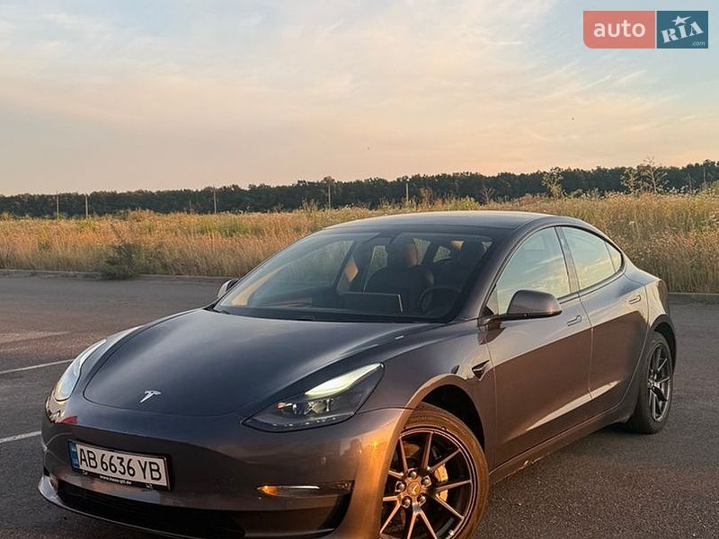 Tesla Model 3 2021