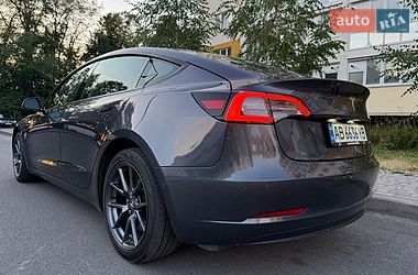 Седан Tesla Model 3 2021 в Виннице