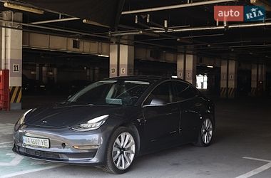 Седан Tesla Model 3 2019 в Києві