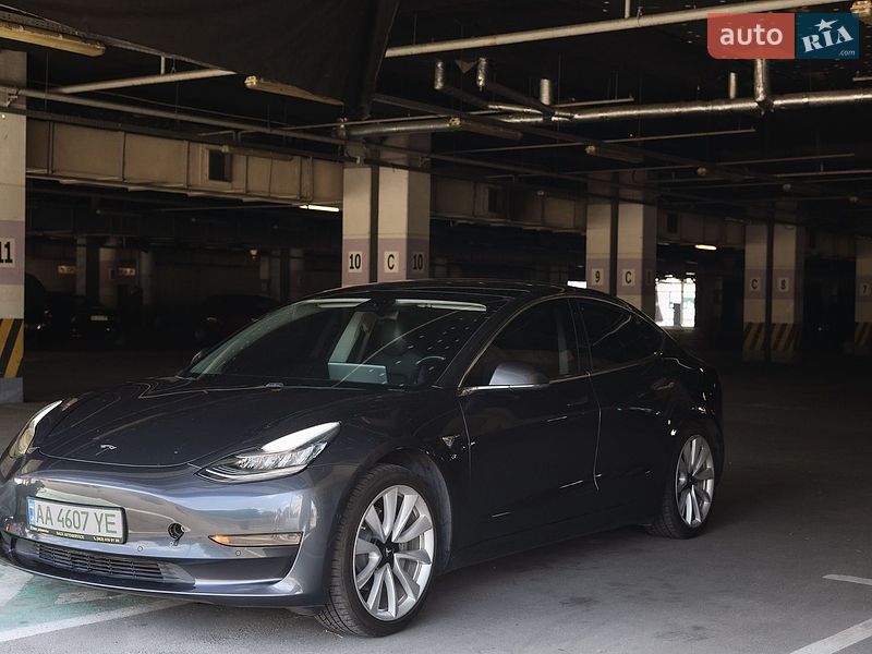 Tesla Model 3 2019