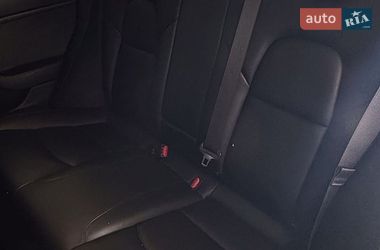Седан Tesla Model 3 2019 в Києві