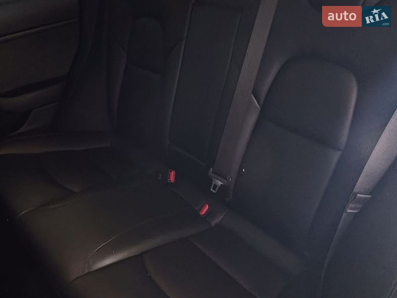 Седан Tesla Model 3 2019 в Києві