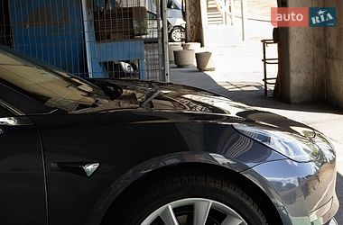 Седан Tesla Model 3 2019 в Києві