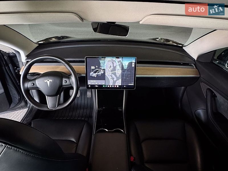 Седан Tesla Model 3 2019 в Києві