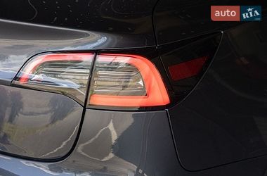 Седан Tesla Model 3 2019 в Києві