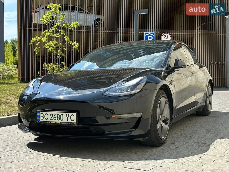 Tesla Model 3 2021