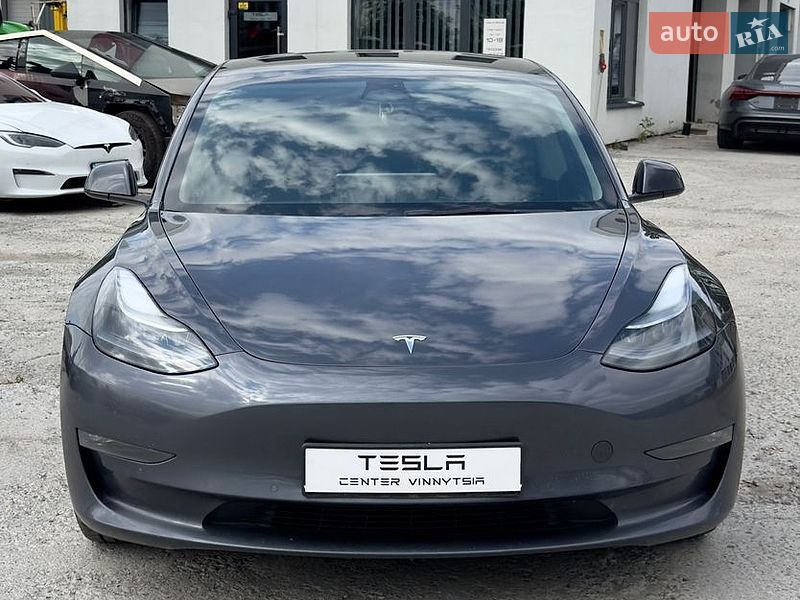 Седан Tesla Model 3 2022 в Вінниці
