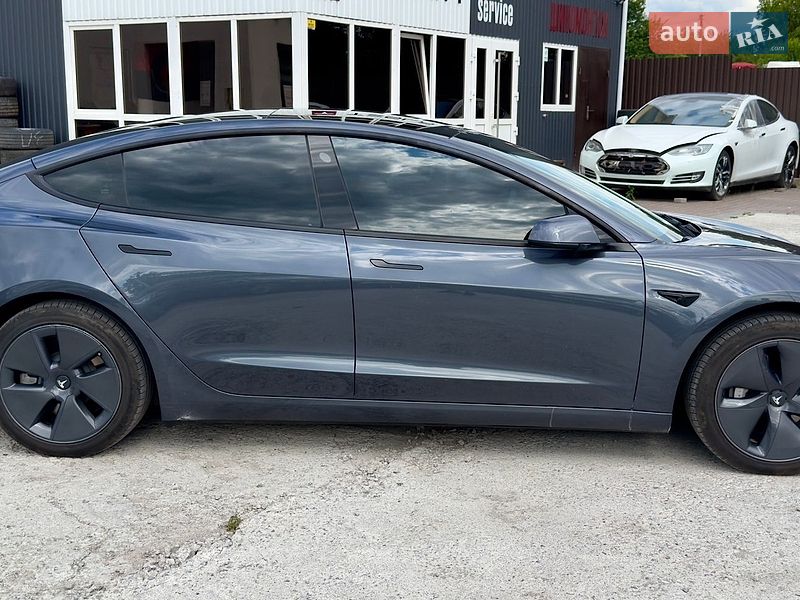Седан Tesla Model 3 2022 в Вінниці