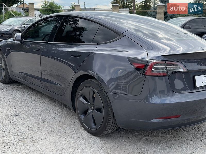 Седан Tesla Model 3 2022 в Вінниці