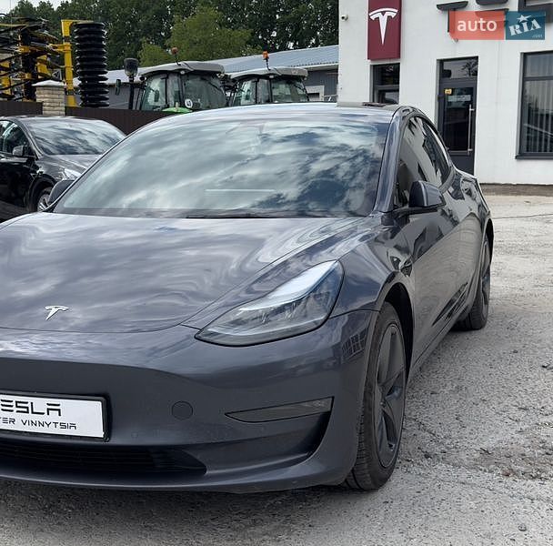 Седан Tesla Model 3 2022 в Вінниці