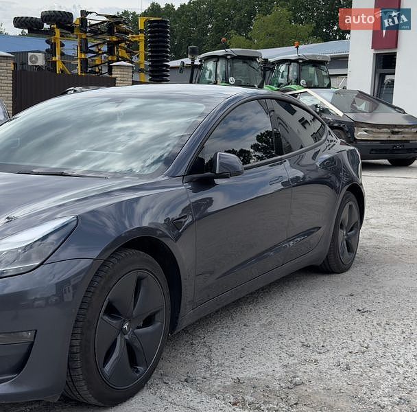 Седан Tesla Model 3 2022 в Вінниці