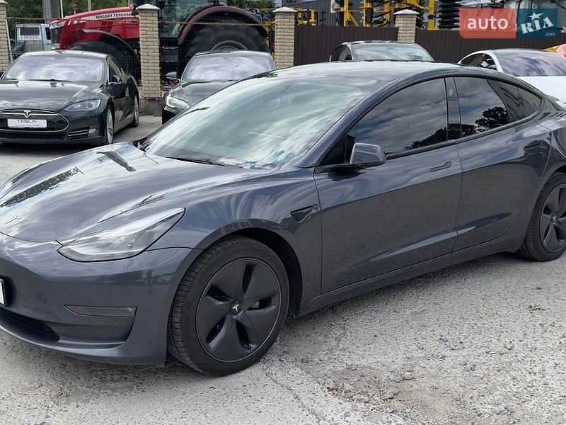 Седан Tesla Model 3 2022 в Вінниці