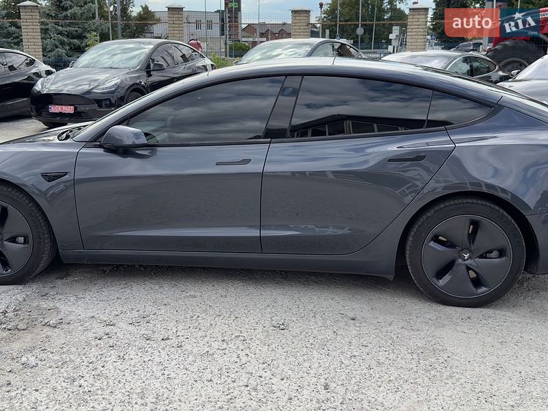 Седан Tesla Model 3 2022 в Вінниці