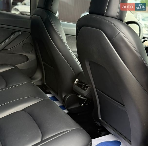 Седан Tesla Model 3 2022 в Вінниці