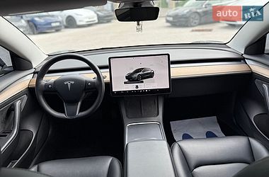 Седан Tesla Model 3 2022 в Вінниці