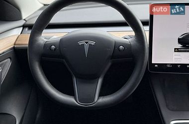 Седан Tesla Model 3 2022 в Вінниці