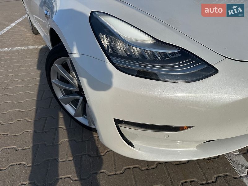 Седан Tesla Model 3 2020 в Киеве фото 2 Седан Tesla Model 3 2020 в Киеве