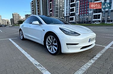 Седан Tesla Model 3 2020 в Києві