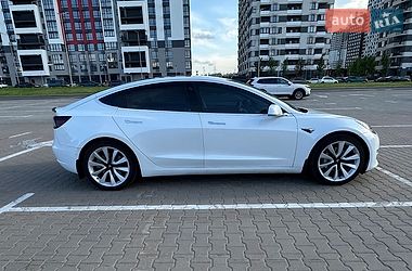 Седан Tesla Model 3 2020 в Києві