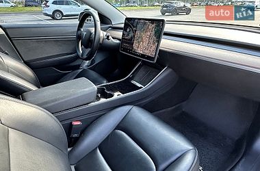 Седан Tesla Model 3 2020 в Києві