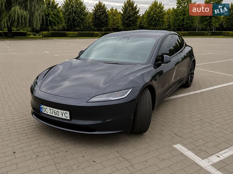 Седан Tesla Model 3 2024 в Шептицькому