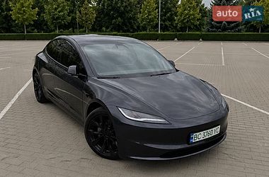 Седан Tesla Model 3 2024 в Шептицькому